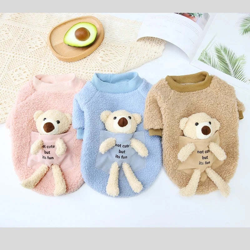 Sudadera con oso de peluche