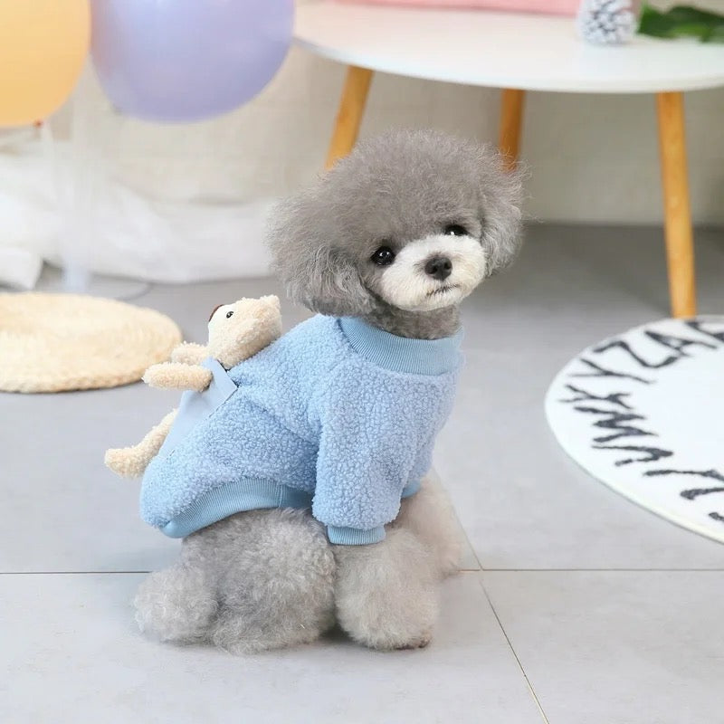 Sudadera con oso de peluche